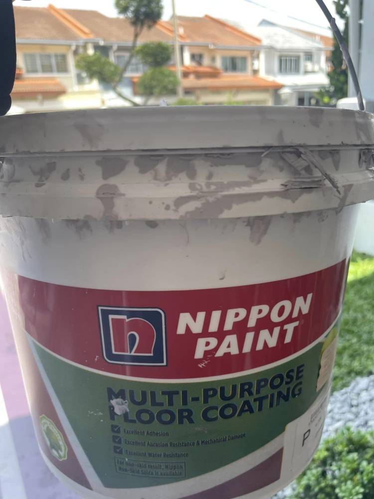 DIY Cat Top Coating Guna Teknik 'Stencil', Berseri Lantai Driveway Rumah! 13 DIY Cat Top Coating Guna Teknik ‘Stencil’, Berseri Lantai Driveway Rumah!