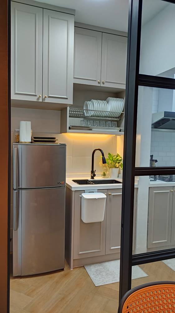 Transformasi Rumah Flat 650 Kaki Persegi, Dekorasi Simple Tampak Elegan & ‘Cozy’!