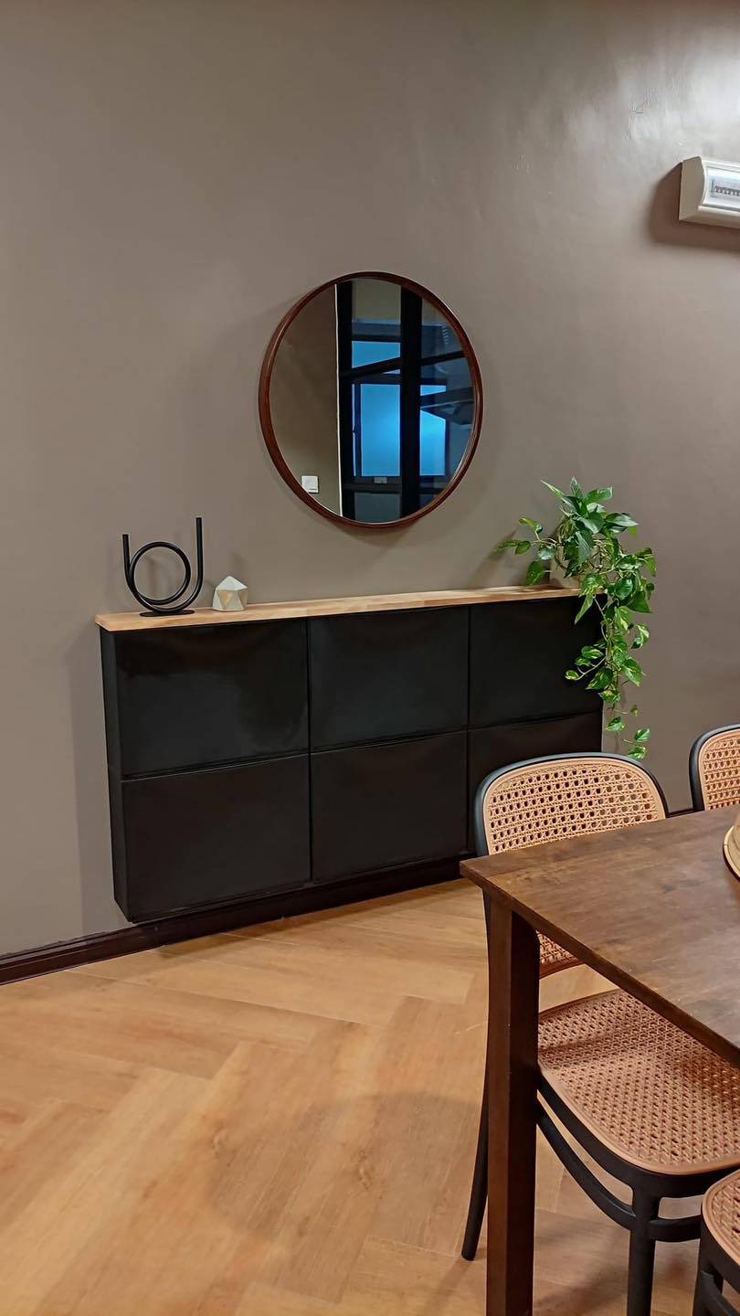 Transformasi Rumah Flat 650 Kaki Persegi, Dekorasi Simple Tampak Elegan & ‘Cozy’!