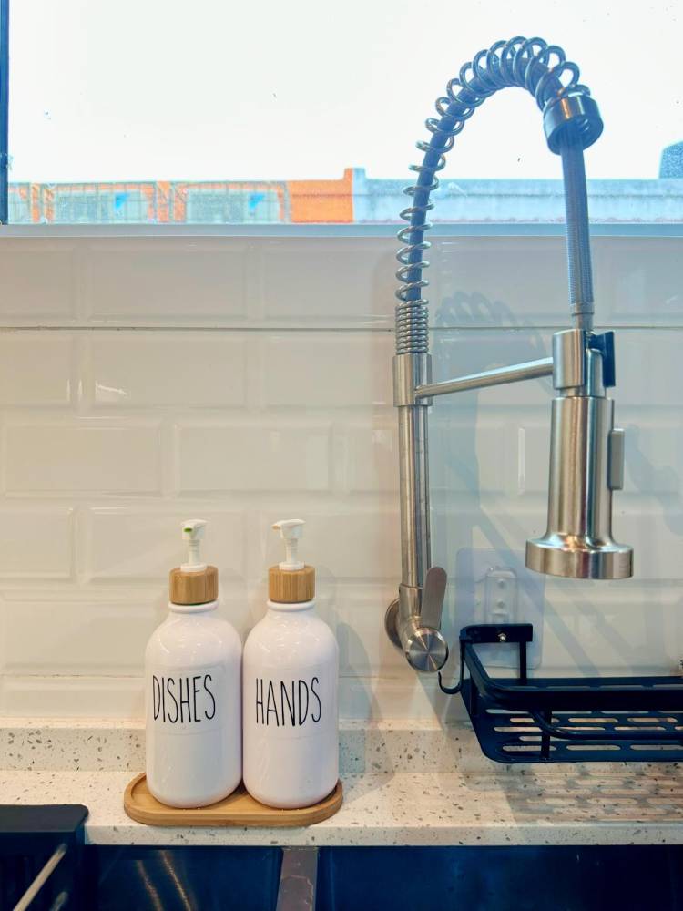 Tip Jadikan Kabinet Dapur Nampak Lebih Menarik & Paling Penting Praktikal! 8 Tip Jadikan Kabinet Dapur Nampak Lebih Menarik & Paling Penting Praktikal!