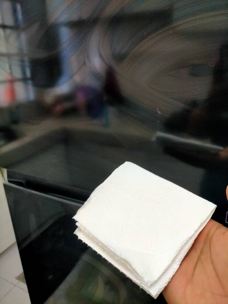 TIP ‘Polish’ Peti Ais Jadi Cantik Berkilat Macam Baru Keluar Kilang