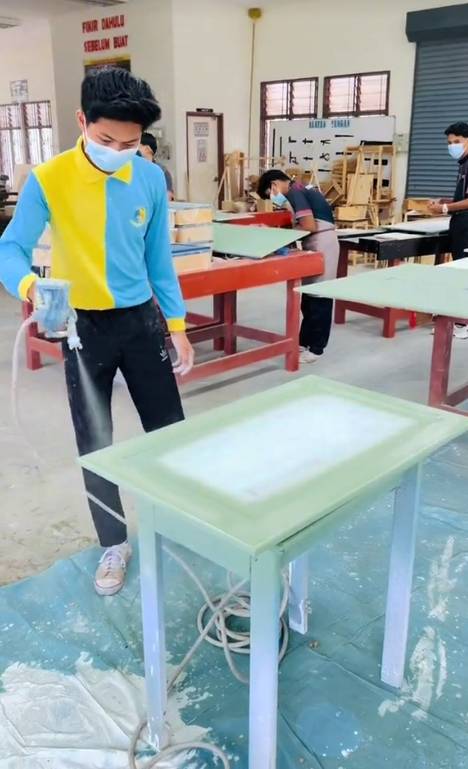 Kemas Hasil Kerja Pelajar Tingkatan 4 & 5 Kemahiran (PVMA), Buat Kabinet Dapur Macam 'Pro'! 10 Kemas Hasil Kerja Pelajar Tingkatan 4 & 5 Kemahiran (PVMA), Buat Kabinet Dapur Macam ‘Pro’!