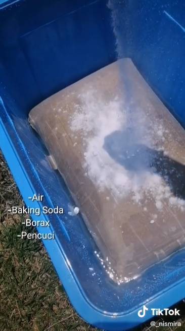 Cara Hilangkan Tompokan ‘Peta’ & Bau Busuk, BANTAL Bersih Macam Baru!