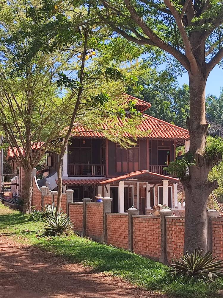 Beli Rumah Kayu ‘Tinggal’ RM7,000, Dibaik Pulih Semula Kini Berwajah Baru