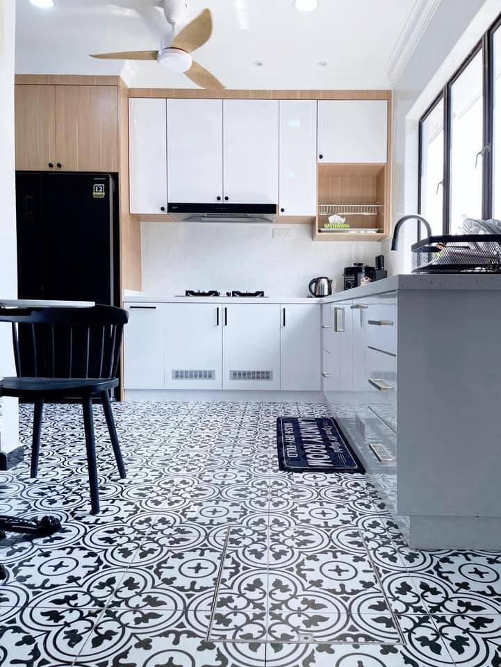 ‘Feature Wall’ Rona Hijau Cantik, Serlahkan Dapur Kecil ‘Vibe Cafe’