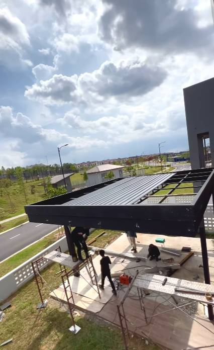 Idea ‘LOUVERS SHELTER’ Berkonsep Inside Out, Ruang Santai Di Laman Rumah