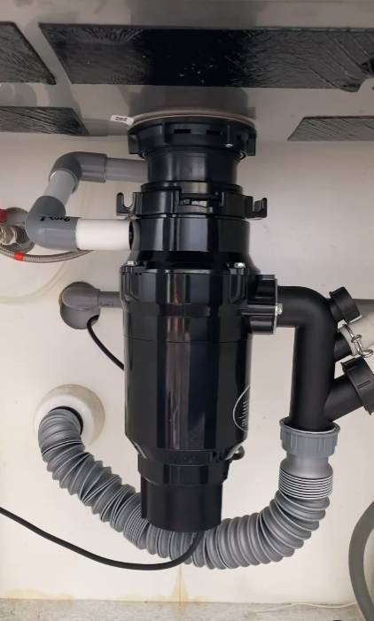 Guna Food Waste Disposer (FWD) Sinki Lebih Bersih Tanpa Sisa Makanan