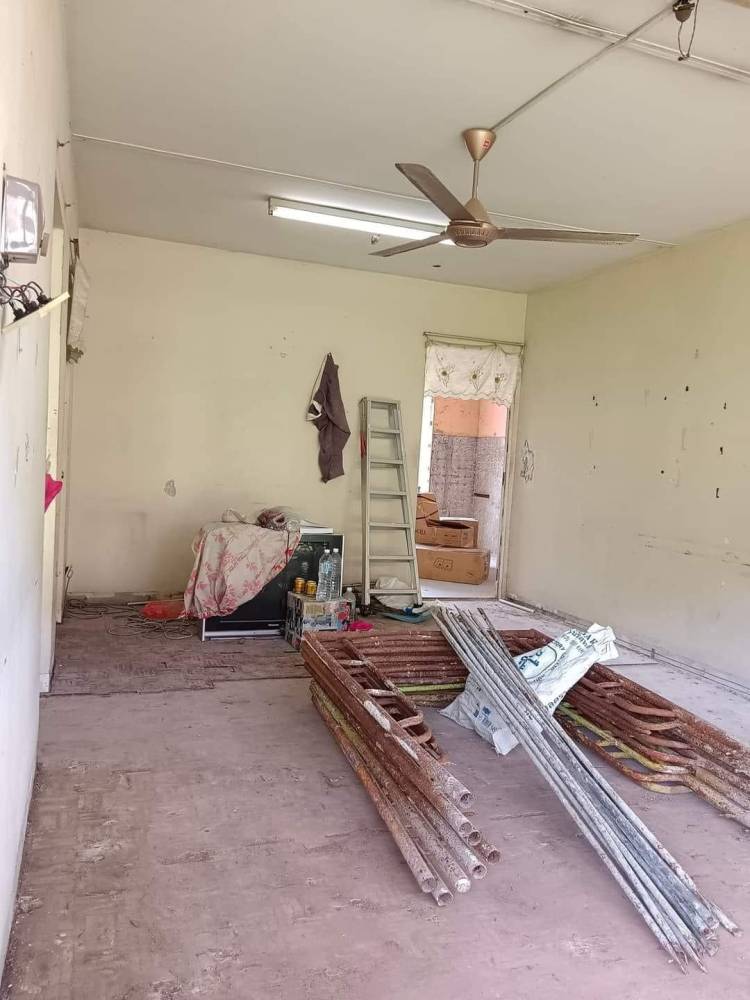 Jual Rumah Teres Pemilik Beli Flat Keluasan 753kps, Makeover Cantik & Selesa!