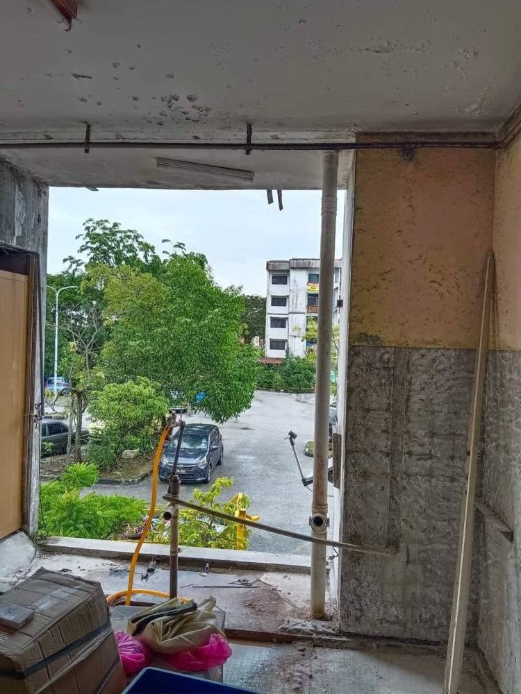 Jual Rumah Teres Pemilik Beli Flat Keluasan 753kps, Makeover Cantik & Selesa!