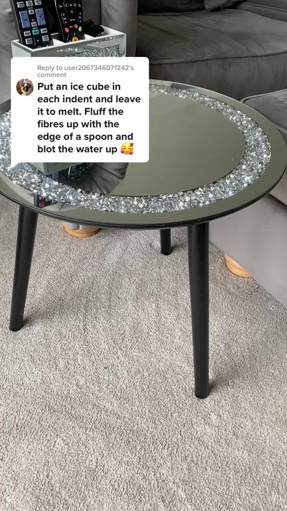 Trik Hilangkan Kesan Lekukan Perabot Pada Karpet Dengan Kiub Ais, Memang Menjadi!