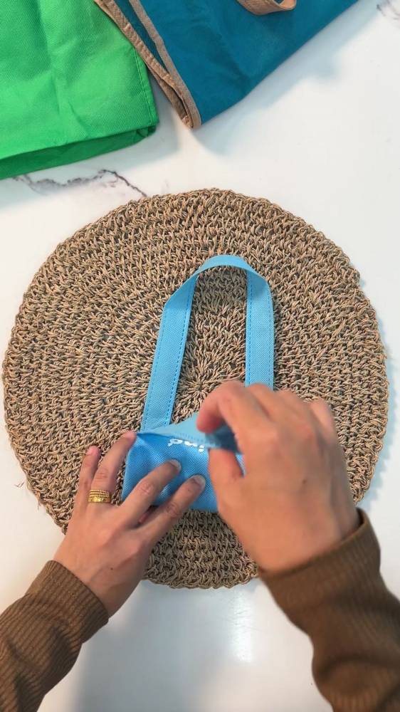 Cara Mudah Lipat ‘Non Woven Bag’, Elok Kemas Jimat Ruang!