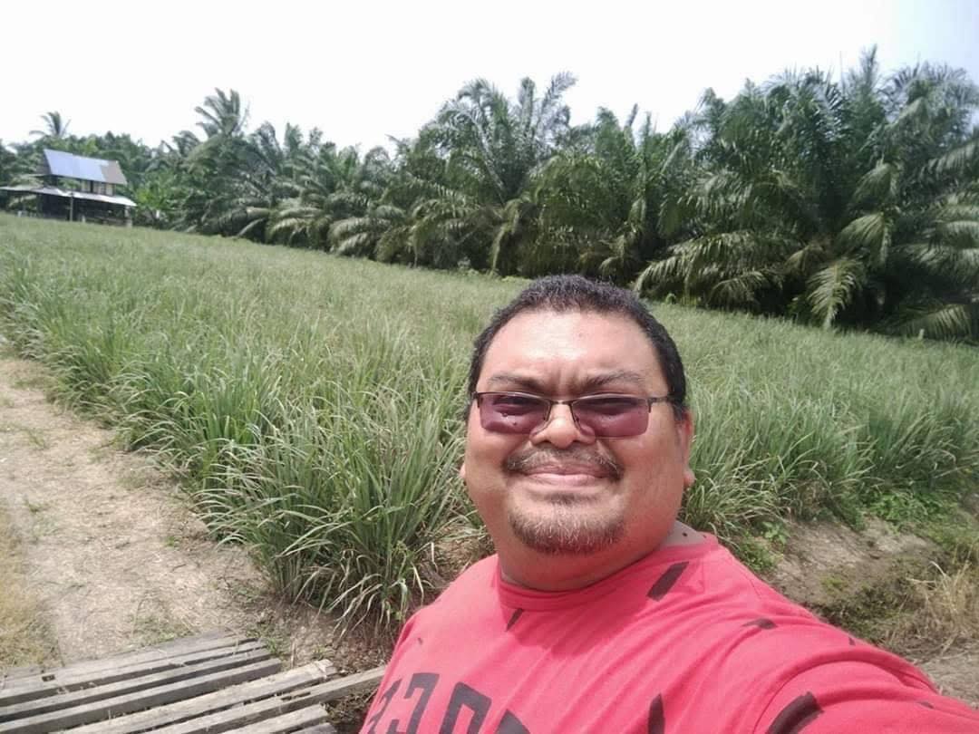 Hasil Tanam Serai, Lelaki Ini Bina Rumah Lebih RM600k Tunai Untuk Mak