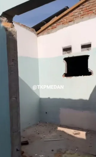 Penyewa Dari ‘Neraka’ Larikan Tingkap, Bumbung Dan Pintu Rumah