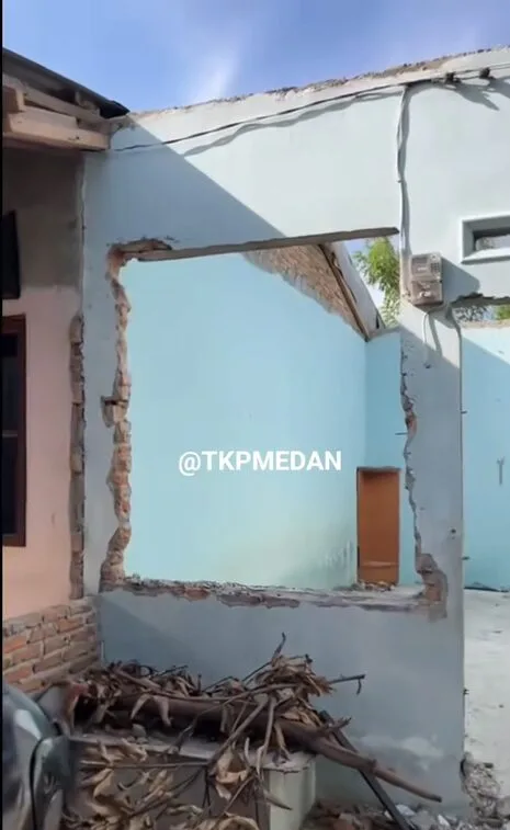 Penyewa Dari ‘Neraka’ Larikan Tingkap, Bumbung Dan Pintu Rumah
