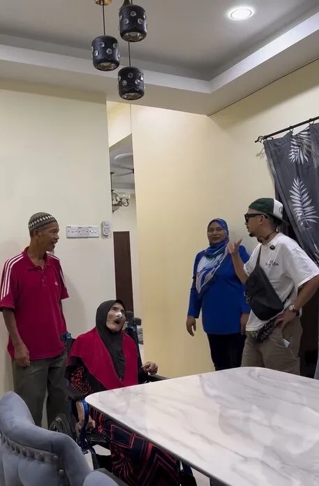 Caprice Hadiahkan Rumah Sewa, Buka Akaun Bank Untuk Pasangan Warga Emas Uzur