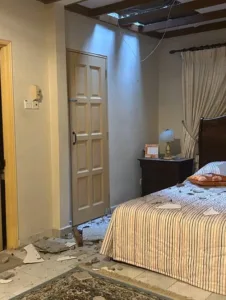 Sekeluarga TRAUMA! Bumbung Rumah ‘Bocor’ Jubin Granit Projek Pembinaan Jatuh Terpelanting