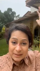 Sekeluarga TRAUMA! Bumbung Rumah ‘Bocor’ Jubin Granit Projek Pembinaan Jatuh Terpelanting