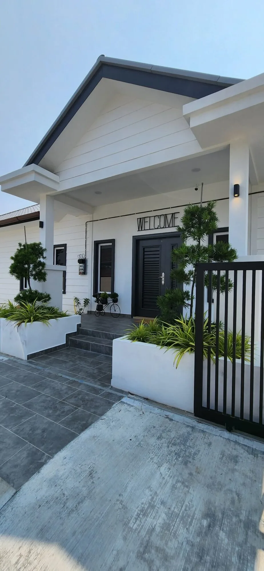 Rumah Putih Gaya ‘English Modern’ Di Klang Jadi Lambang Kasih Abadi Arwah Abang