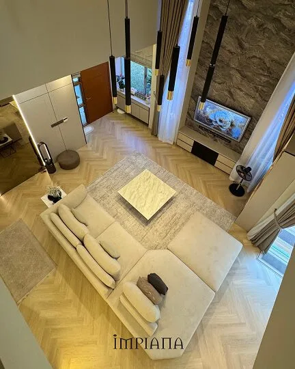 Refleksi Siling Tinggi 20 Kaki, Teres Konsep Moden Kontemporari Tampak Luas & Lapang!