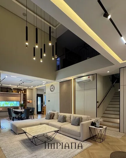 Refleksi Siling Tinggi 20 Kaki, Teres Konsep Moden Kontemporari Tampak Luas & Lapang!