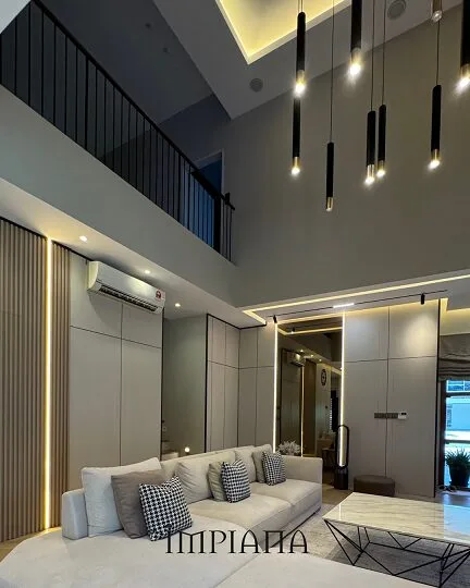 Refleksi Siling Tinggi 20 Kaki, Teres Konsep Moden Kontemporari Tampak Luas & Lapang!