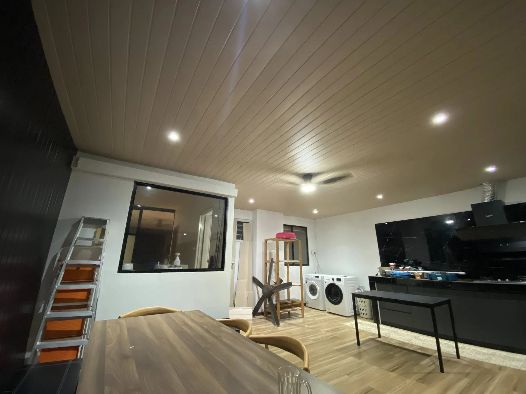 Roboh Siling Gypsum, Pasang Sendiri PVC Panel Kawasan Dapur & Dinding Kos RM1.4k, 3 Hari Siap!