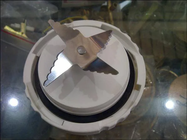 Cara Tajamkan Mata Pisau Blender Guna Garam Kasar. Teknik Mudah & Berkesan Macam Baru Beli