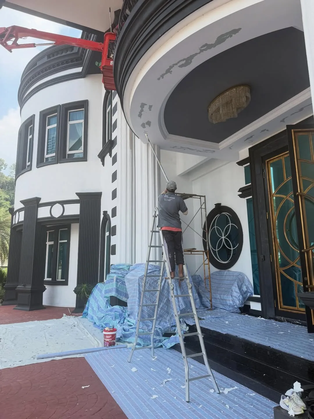 Kos Cat Rumah Agam Cecah RM250,000, Realiti Mengejutkan Maintenance Rumah Besar 6 Kos Cat Rumah Agam Cecah RM250,000, Realiti Mengejutkan Maintenance Rumah Besar