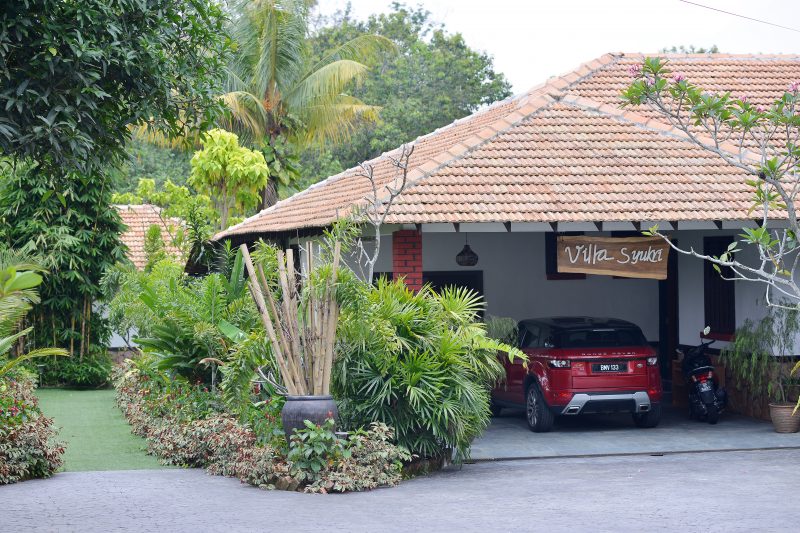 Aliff Syukri Terlajak Laris Sekiranye Berminat Utk Cuba Stay Di Homestay Terlajak Laris Ala2 Bali Ni Boleh Call Whatsapp D Talian 0192800681 Pn Dyana Antara Kemudahannya Kawasan Rumah Yg Luas Untuk