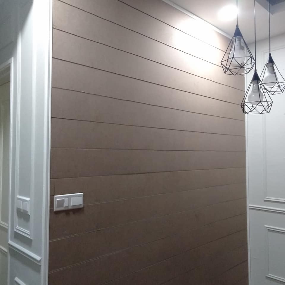 Lelaki Ini DIY Shiplap Pada Dinding Kediaman Dengan Kos Lelaki Ini DIY Shiplap Pada Dinding Kediaman Dengan Kos